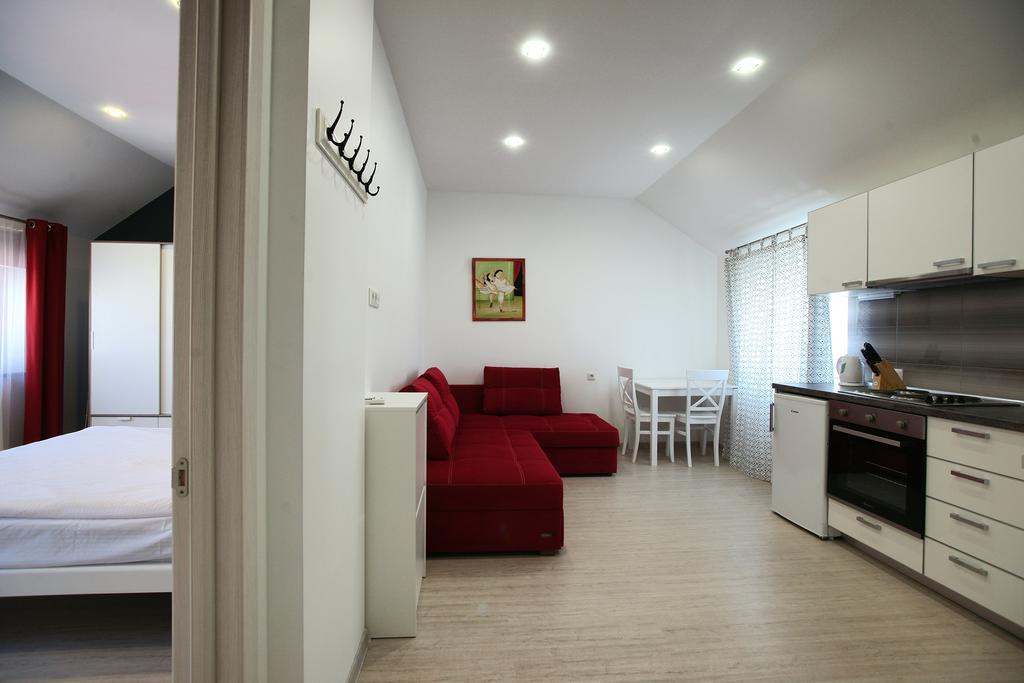 Apartment Zolotoy Bereg 5 Odessa Exterior foto